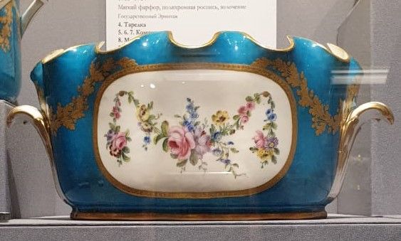 Рюмочная передача из Юсуповского сервиза. Севрская фарфоровая мануфактура. 1783-1784 гг.