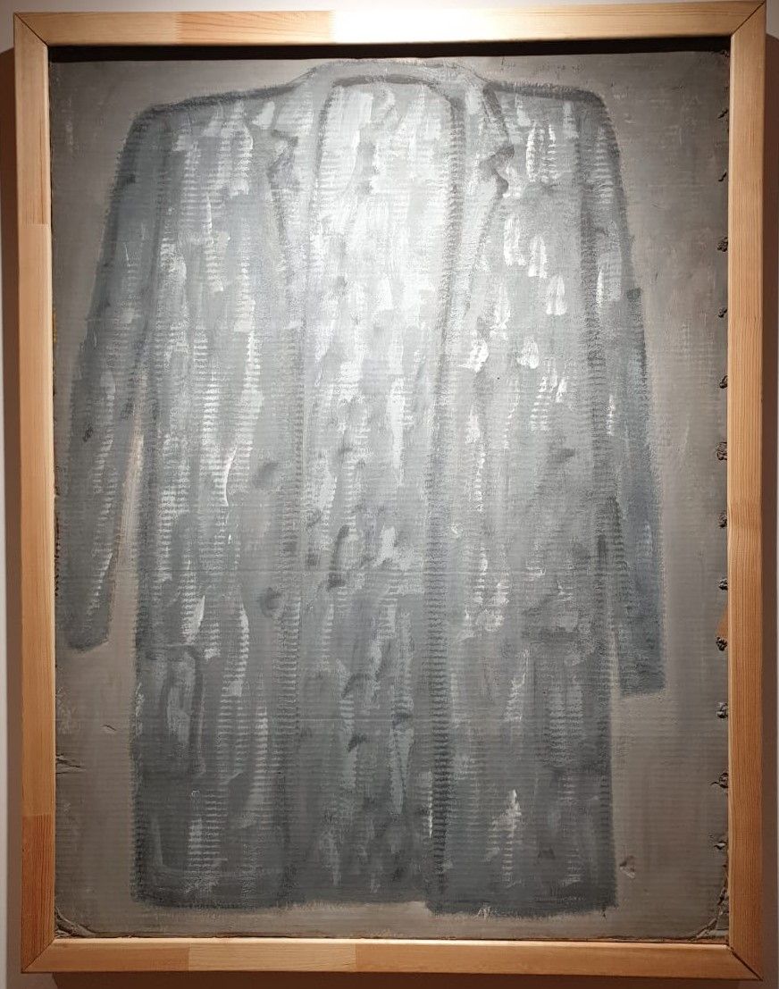 Михаил Рогинский. Пальто. 1991. Картон, акрил