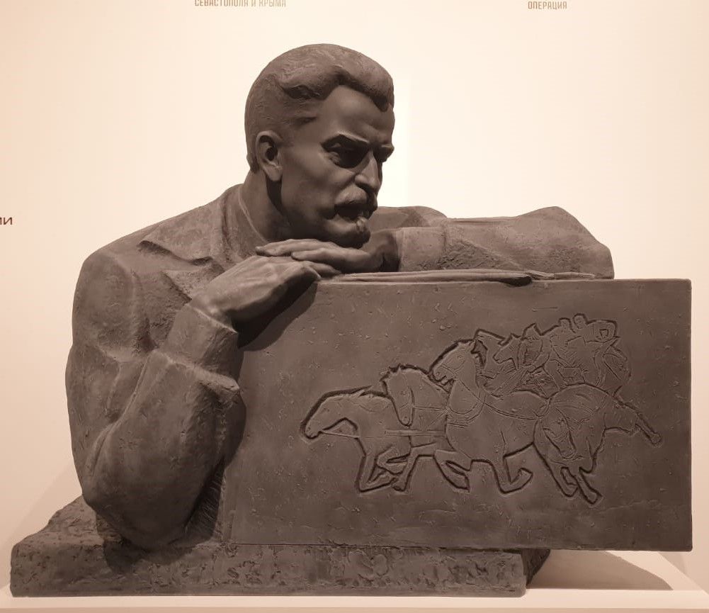 Виктор Сонин Портрет М.Б. Грекова 1984 Мастика