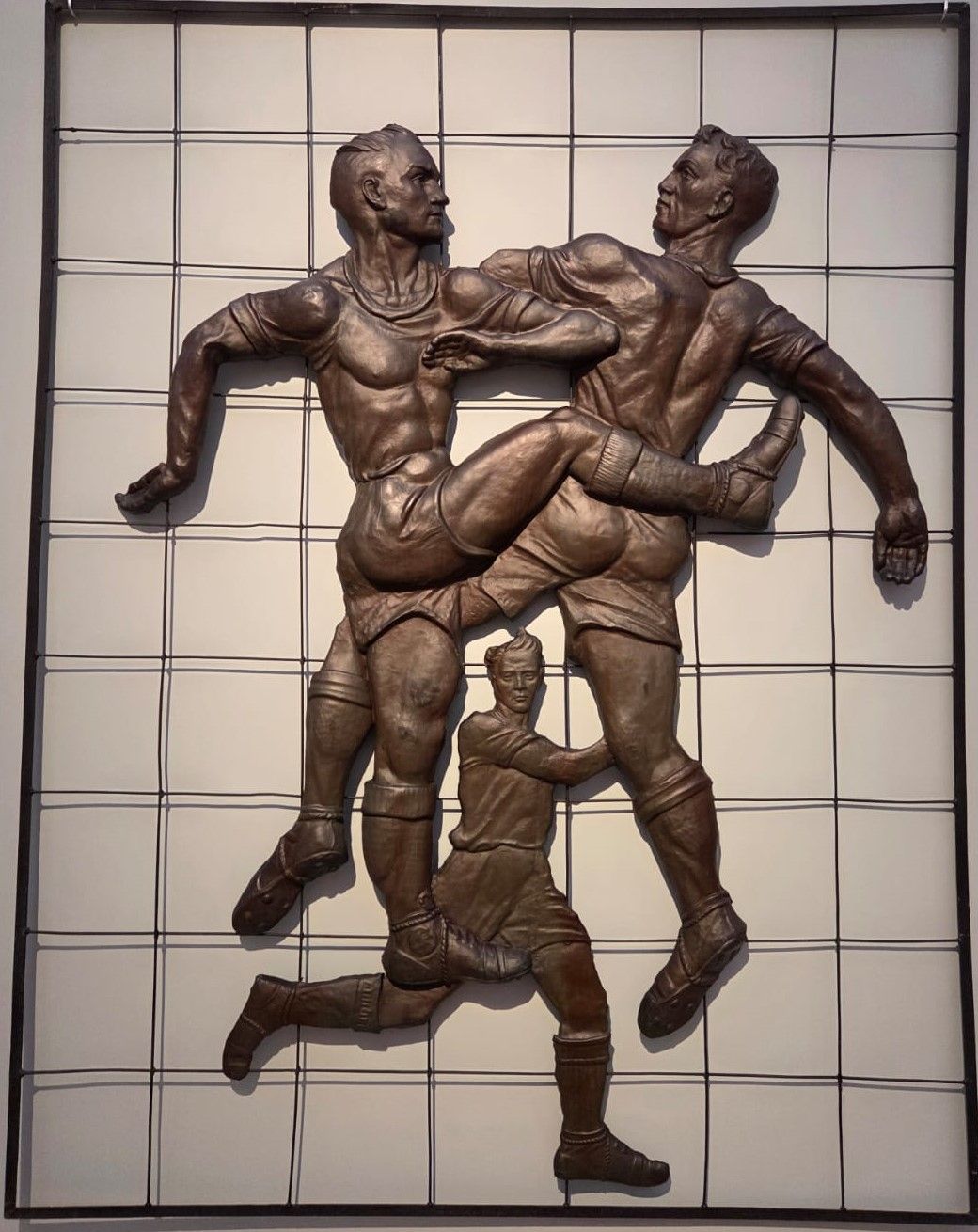 Футболисты. 1948-1955. медь, чеканка