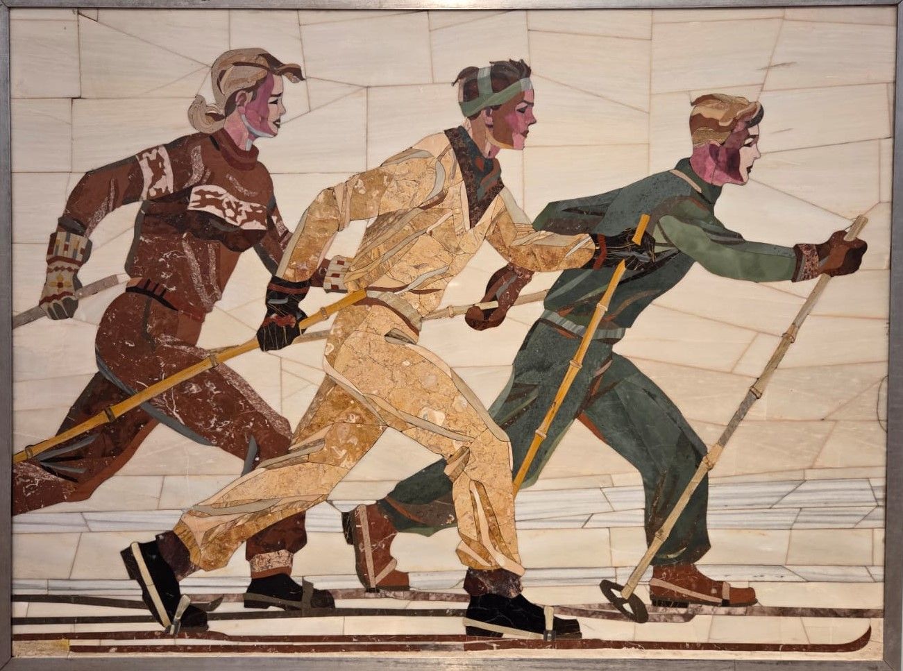 Лыжники. 1950. мрамор, флорентийская мозаика